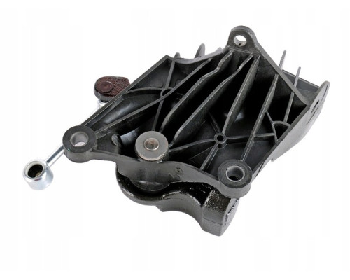 КРОНШТЕЙН КРЕПЛ.ТРОСОВ КПП BERLINGO 08- 243784