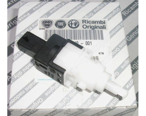 ВКЛЮЧАТЕЛЬ СТОП-СИГНАЛА DUCATO244/DUCATO250 46840510